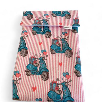 Portabocadillos Impermeable con Estampado de Vespa - Rosa y Azul