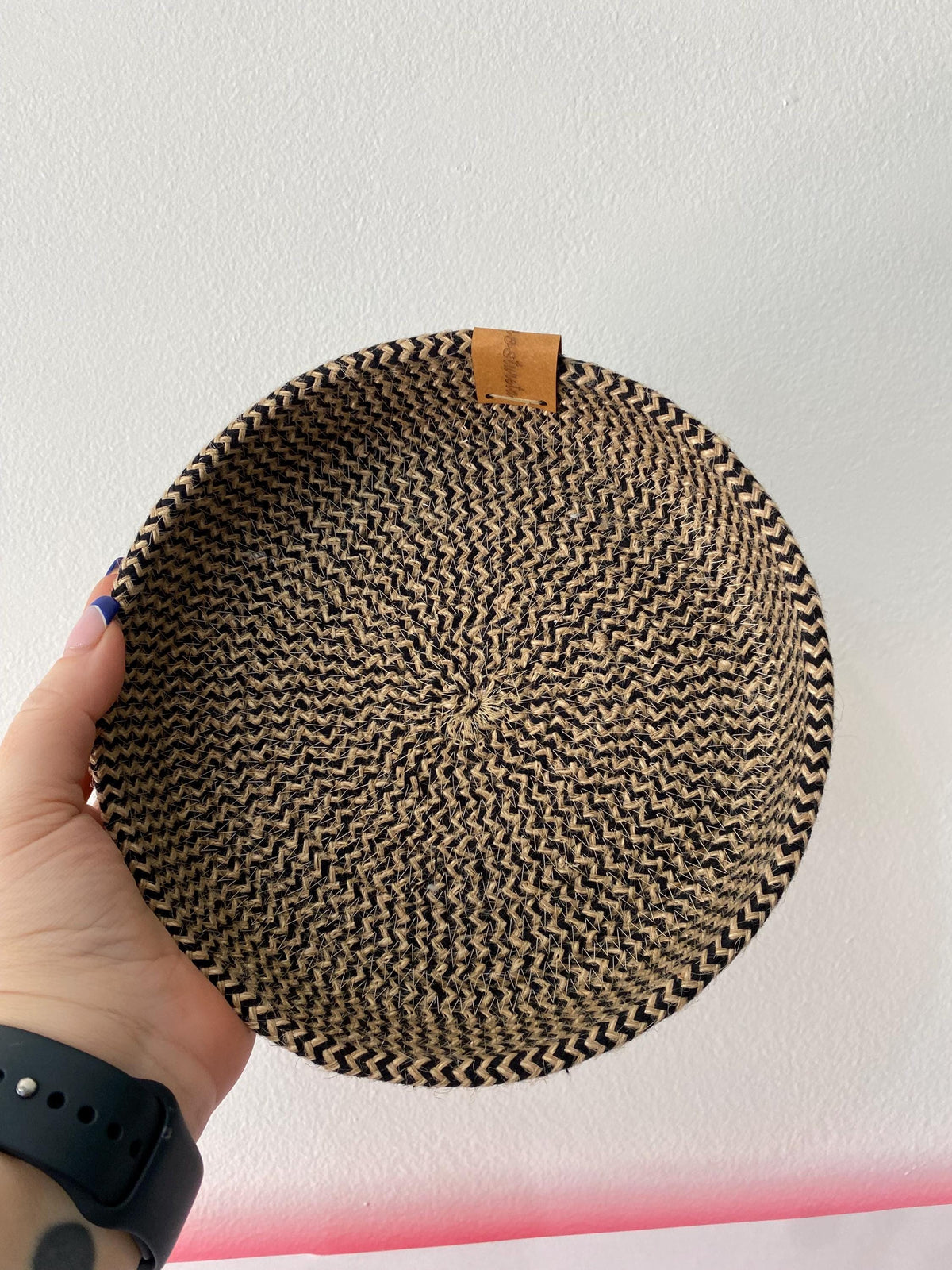 Cesta redonda de cuerda, detalle del borde